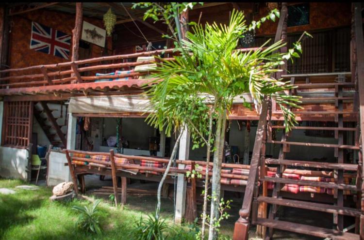 The Lazy Bar And Guesthouse Krabi town Buitenkant foto