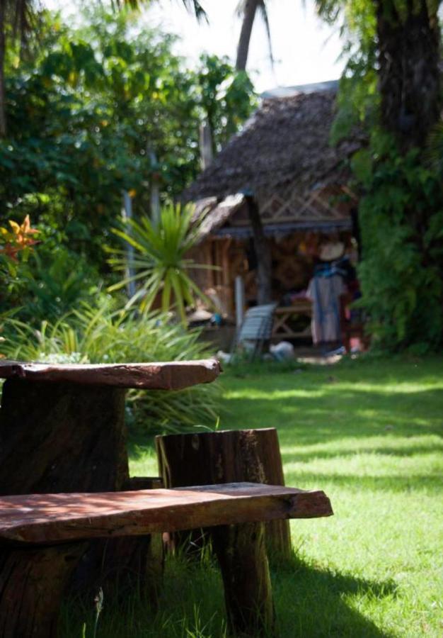 The Lazy Bar And Guesthouse Krabi town Buitenkant foto